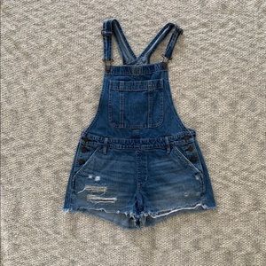 Abercrombie and Fitch distressed overalls -M